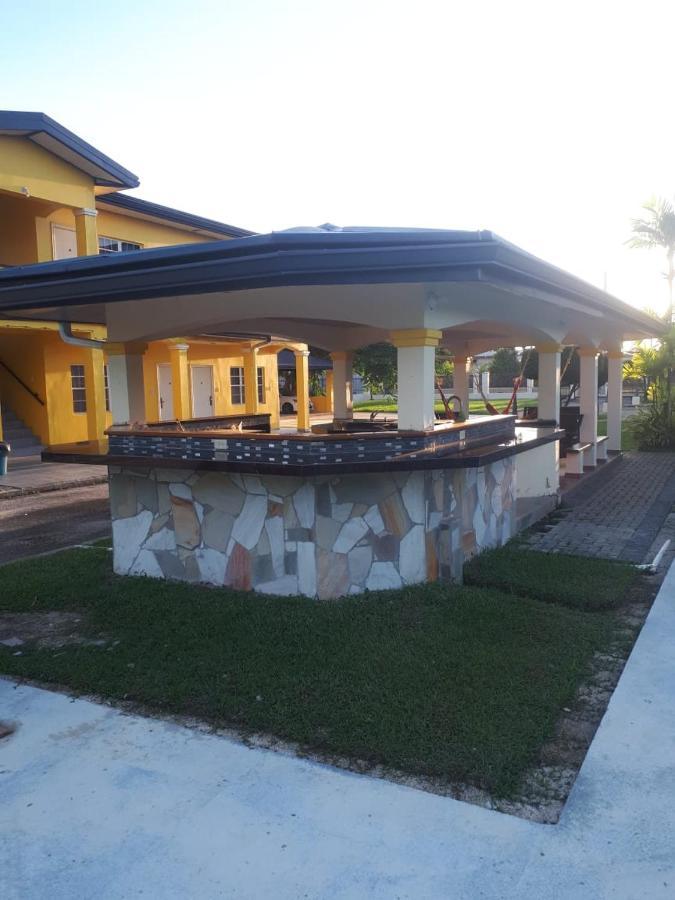 Piarco Village Suites Eksteriør bilde