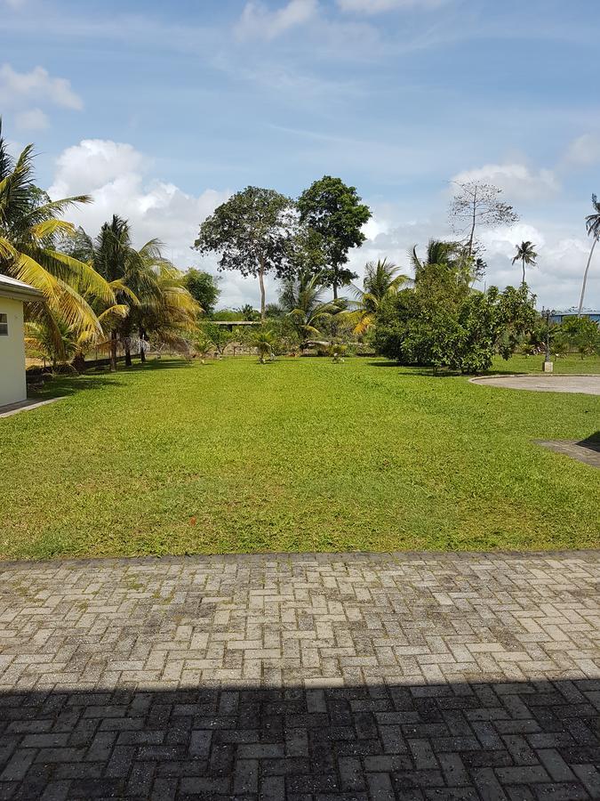 Piarco Village Suites Eksteriør bilde