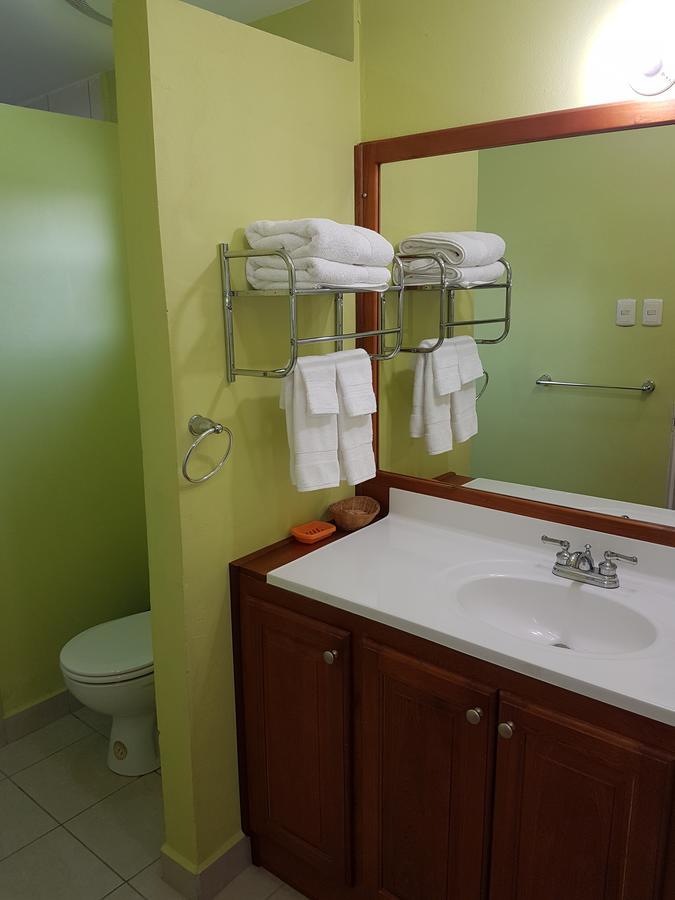Piarco Village Suites Eksteriør bilde