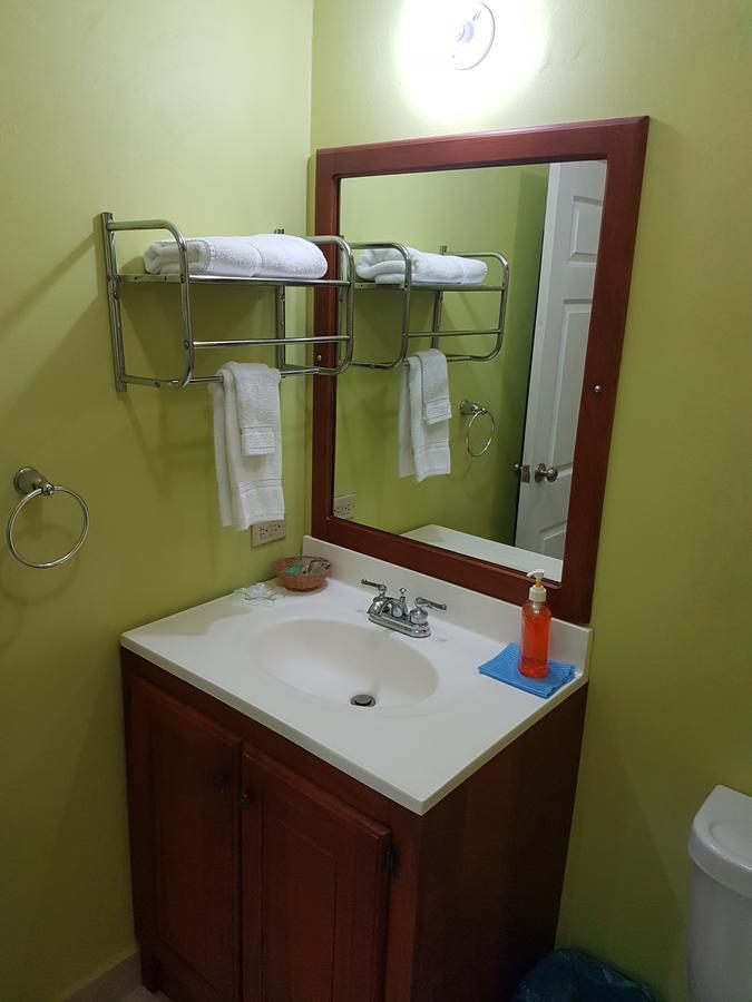 Piarco Village Suites Eksteriør bilde